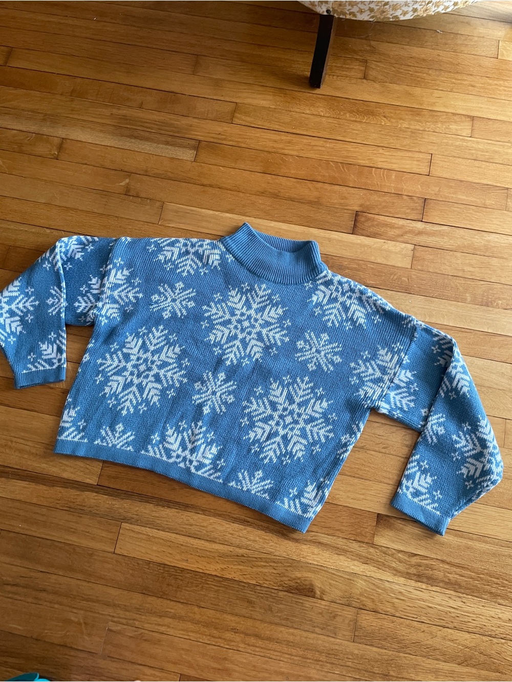Vintage Blue Snowflake Crewneck Sweater